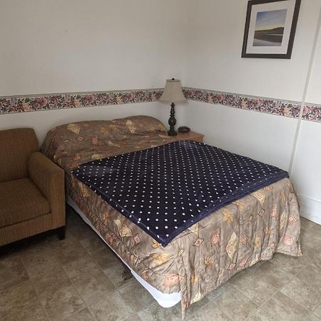 Balgonie Motel Motor Inn Pilot Butte ภายนอก รูปภาพ